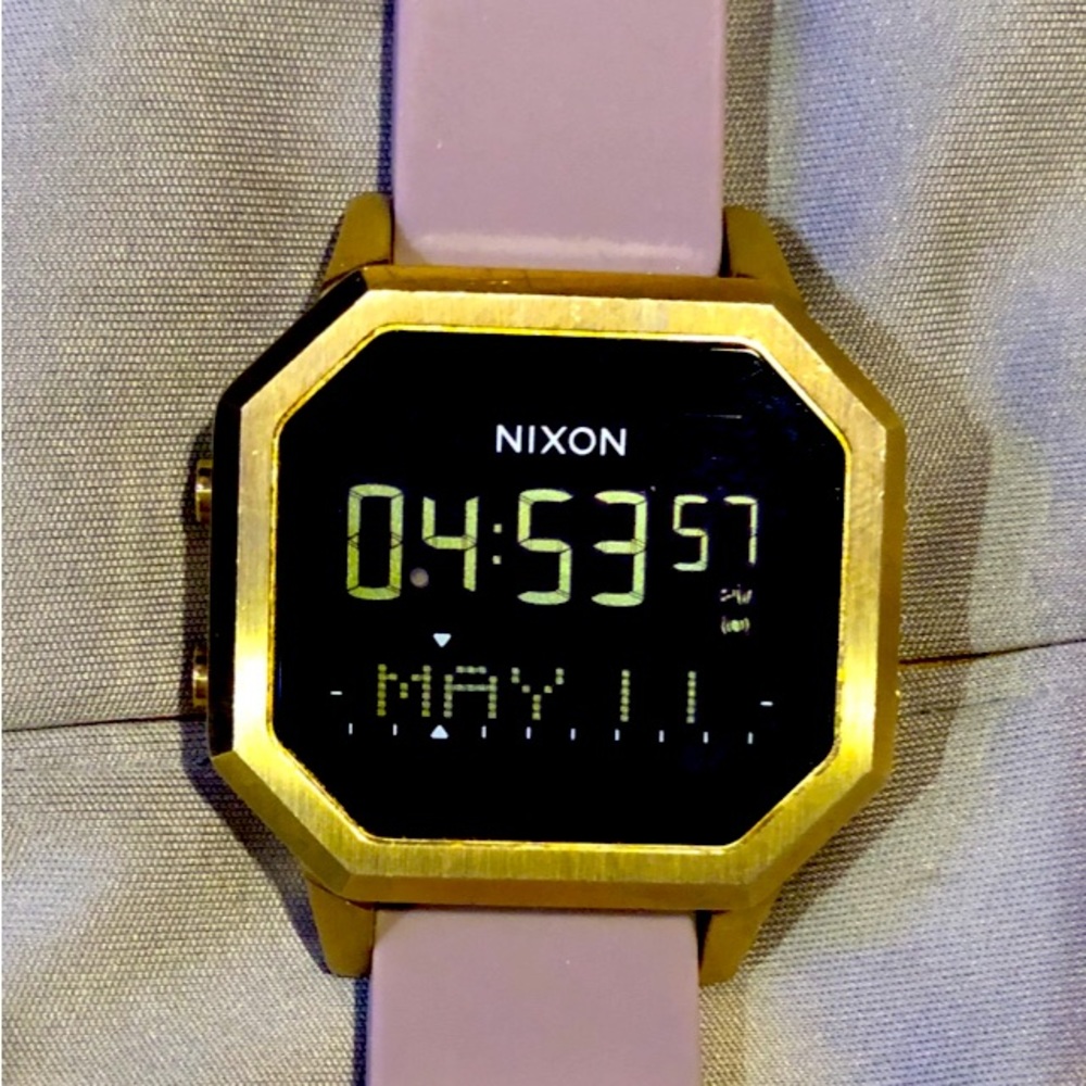TROPICAL GANSGTER NIXON SIREN SS